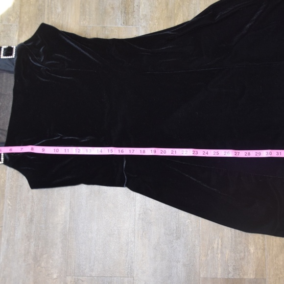 Scott McClintock Black Velvet Sheer-back Dress - Picture 8 of 8